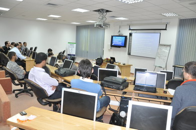 Computer Engineering Department at IUG Organizes Two Scientific Lectures Delivered by Two Arab Professors